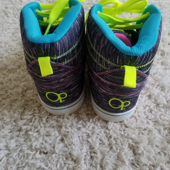 OP Hightop Sneaker - Picture 4 of 8